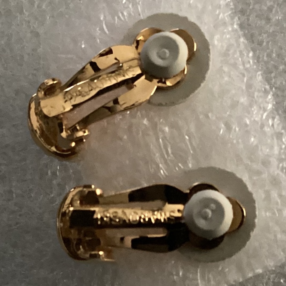 Swarovski Vintage Gold-tone Half Hoop Clip On Earrings - Picture 12 of 14